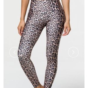 Onzie high rise leopard legging